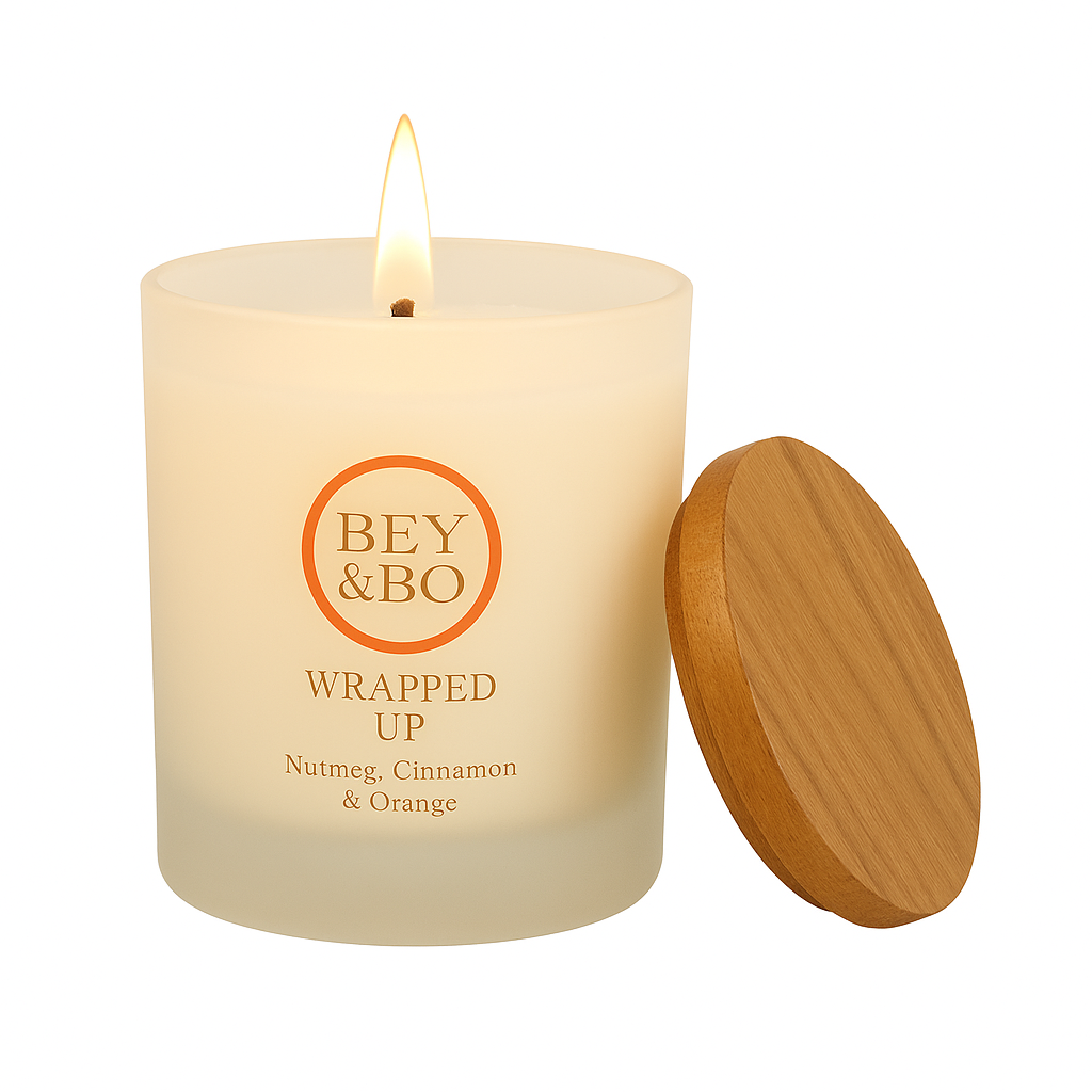 Nutmeg, Cinnamon & Orange Christmas Candle: Wrapped Up